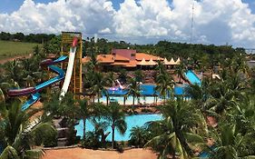 Grandes Lagos Resorts E Parque Aquatico